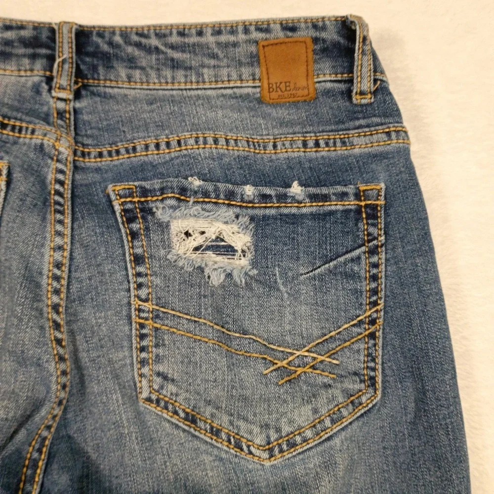 BKE Payton‎ Distressed Crop Jeans Women's Size 28 (30x25) Stretch
